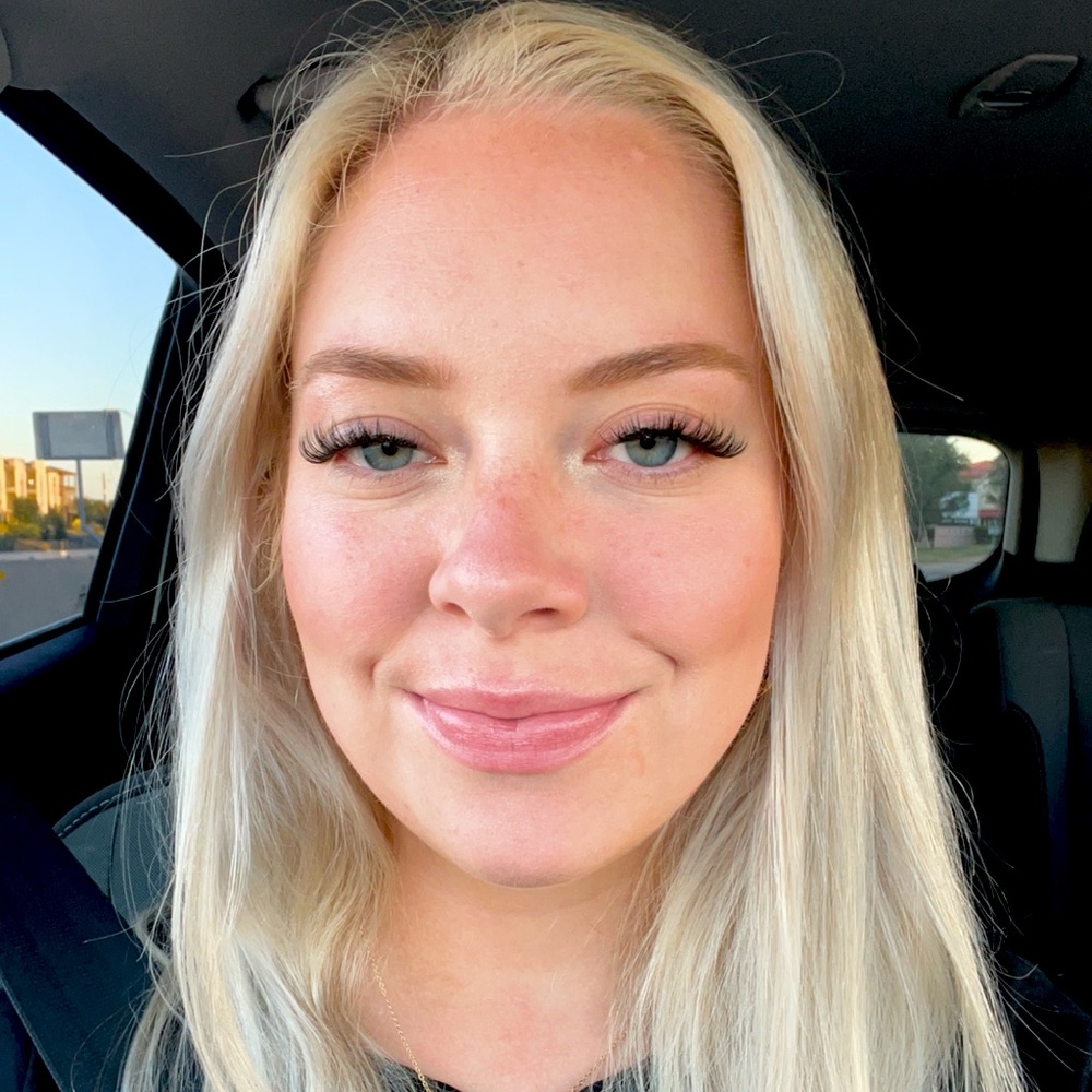 Meet your Posher, Emily